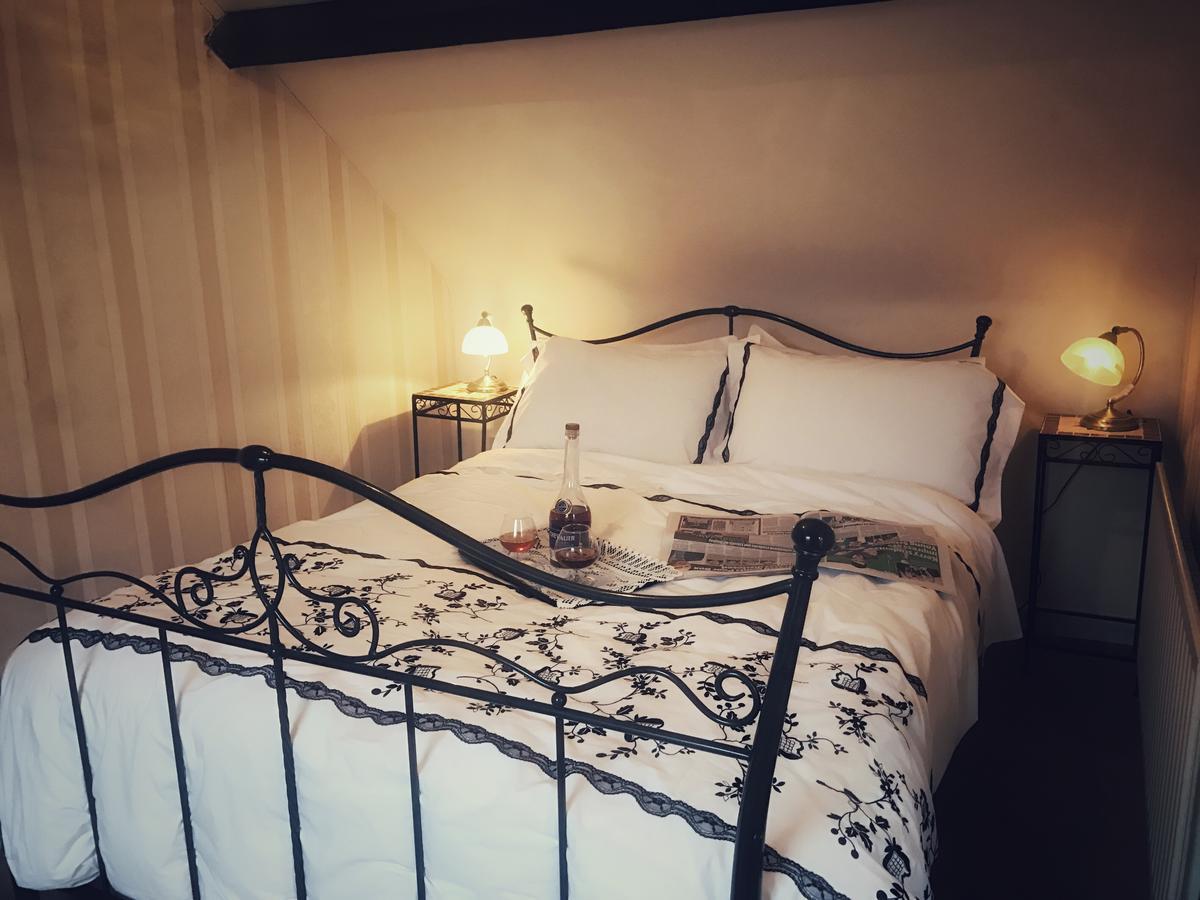 Mcmahon Guesthouse Listowel Ngoại thất bức ảnh